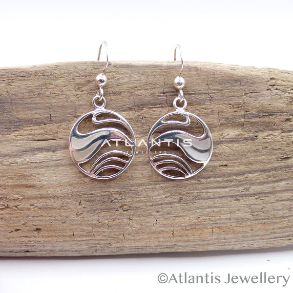 Circular Wave Earrings set with Mother of Pearl